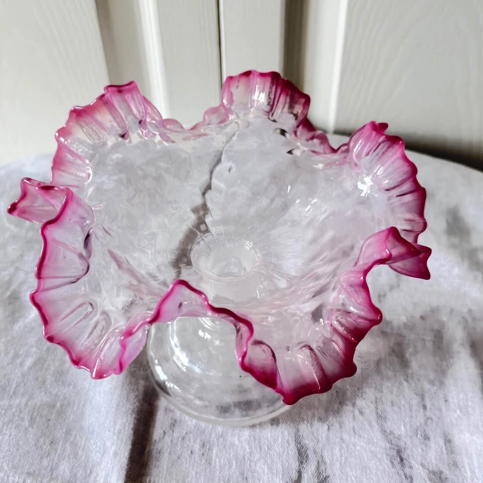 Victorian hand blown glass vase - photo 3