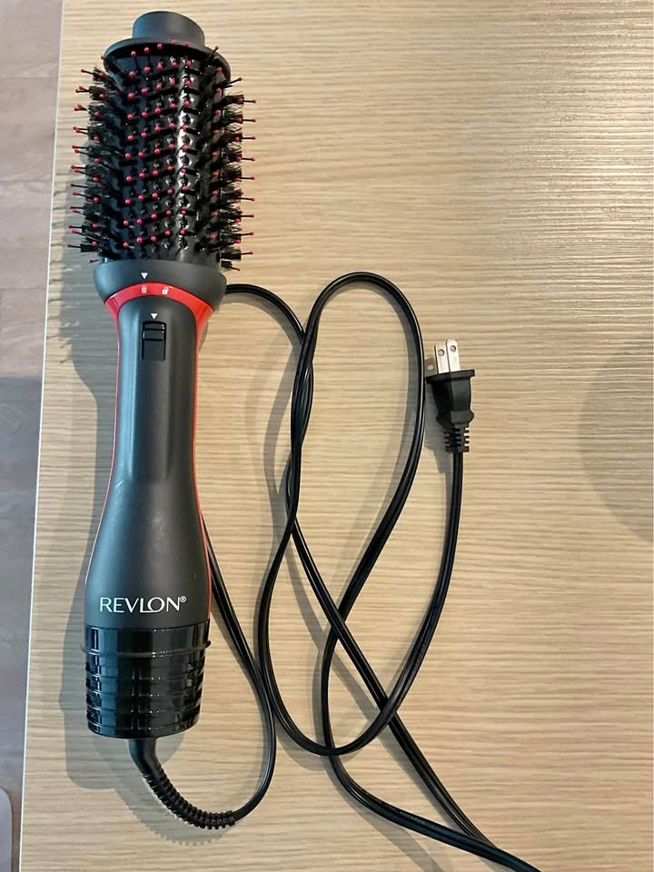 Revlon RVDR5222F One-Step Volumizer Ionic Hair Dryer