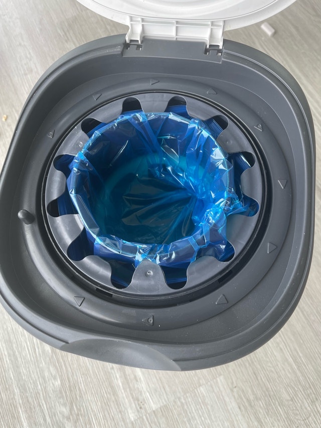 Tommee Tippee Nappy Bin - photo 3