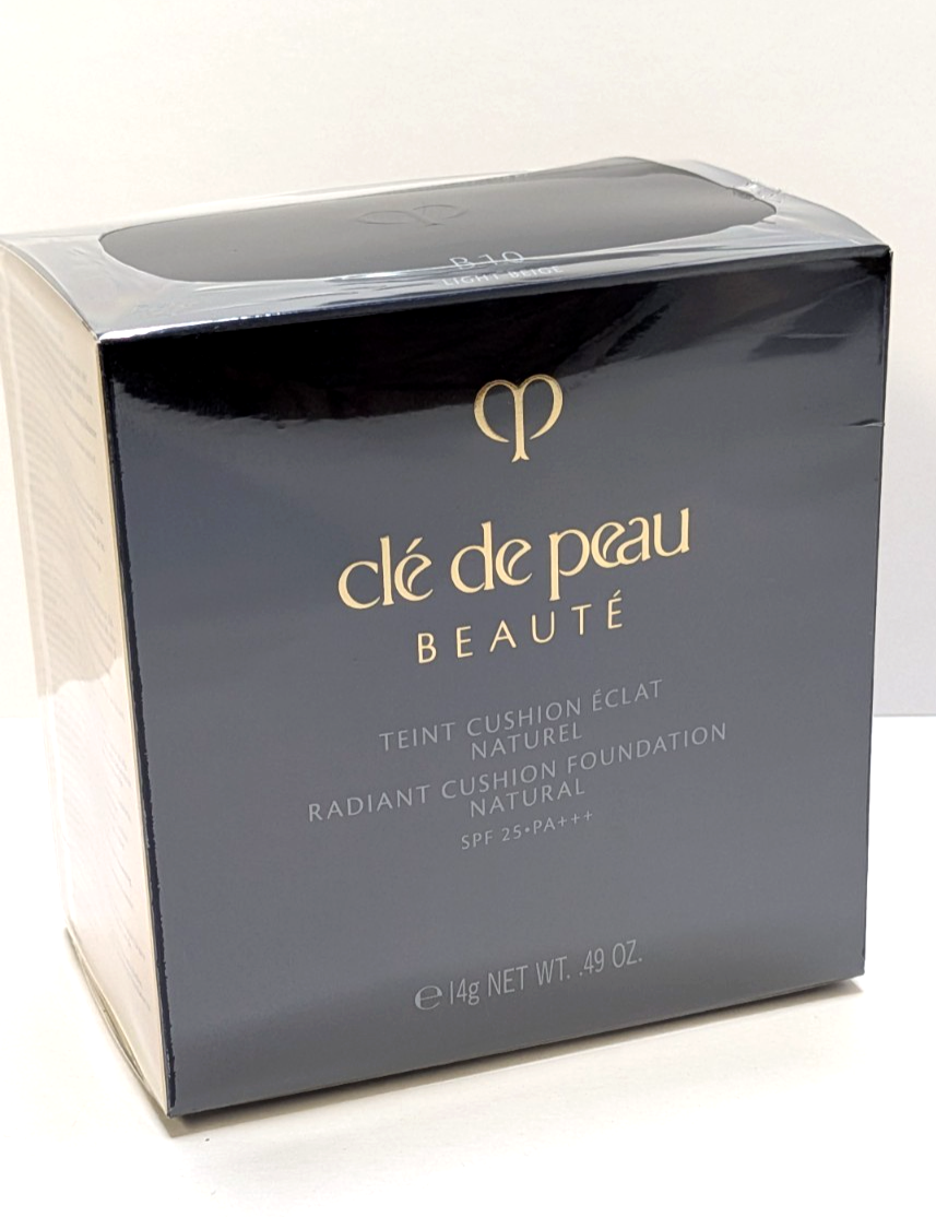 Clé de Peau Beauté Radiant Cushion Foundation B10 Light Beige