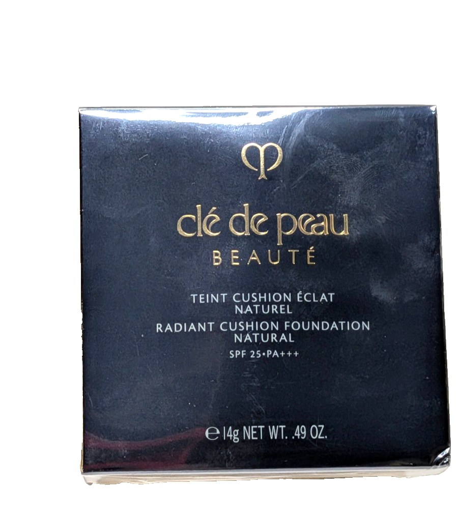 Clé de Peau Beauté Radiant Cushion Foundation BF20 Light Medium