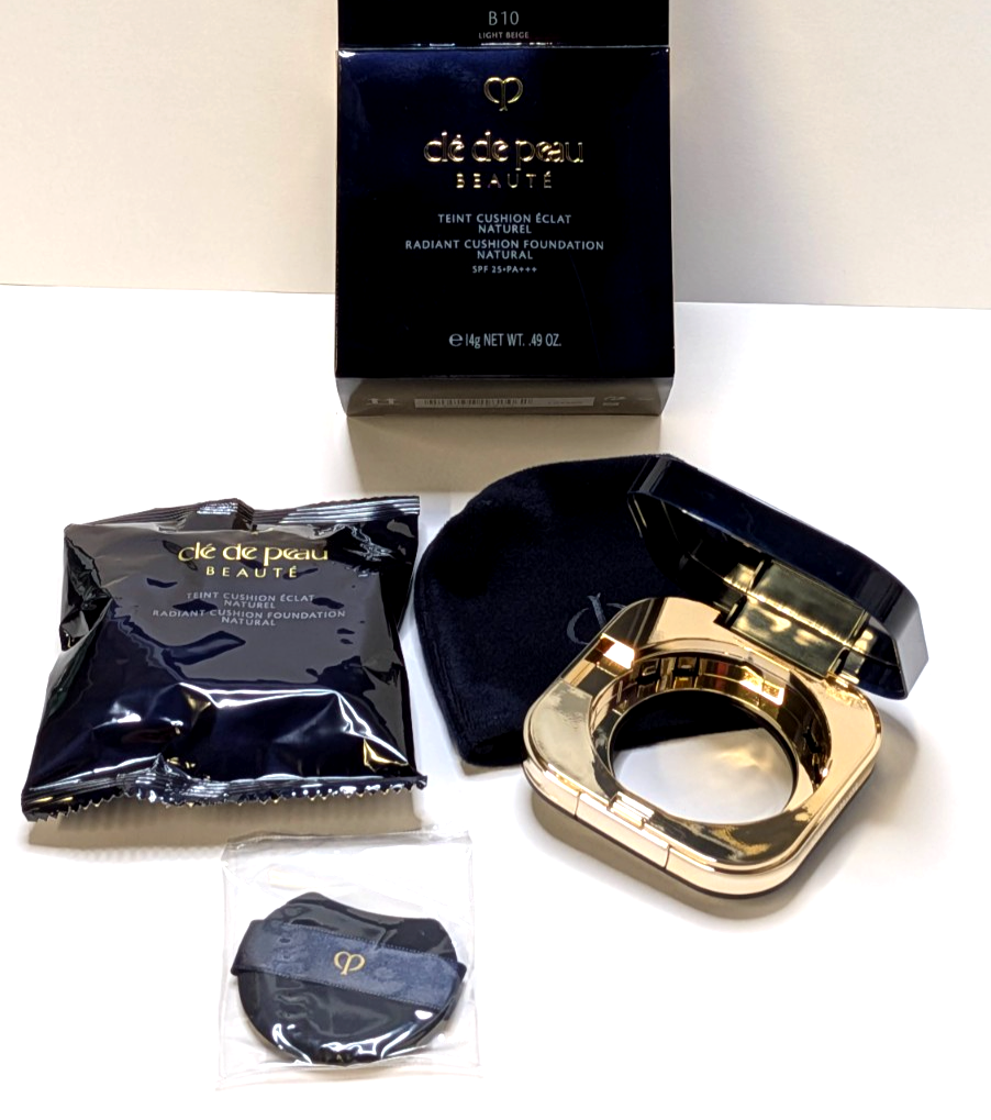 Clé de Peau Beauté Radiant Cushion Foundation - Very Light Buff - photo 3