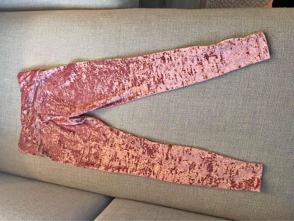 Lululemon Wunder Lounge Pants Size 8 Crushed Velvet Soft Cranber