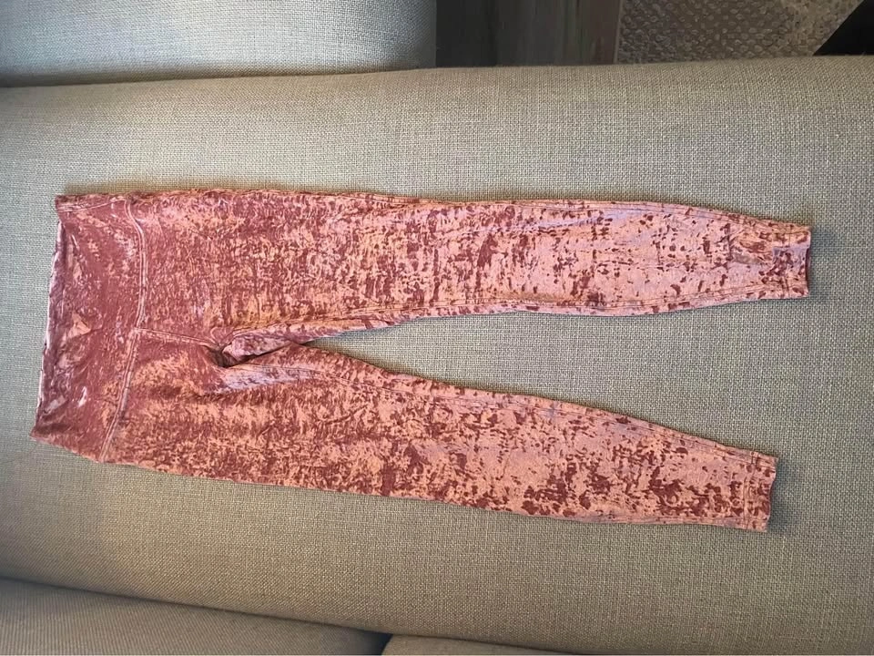Lululemon Wunder Lounge Pants Size 8 Crushed Velvet Soft Cranber - photo 2
