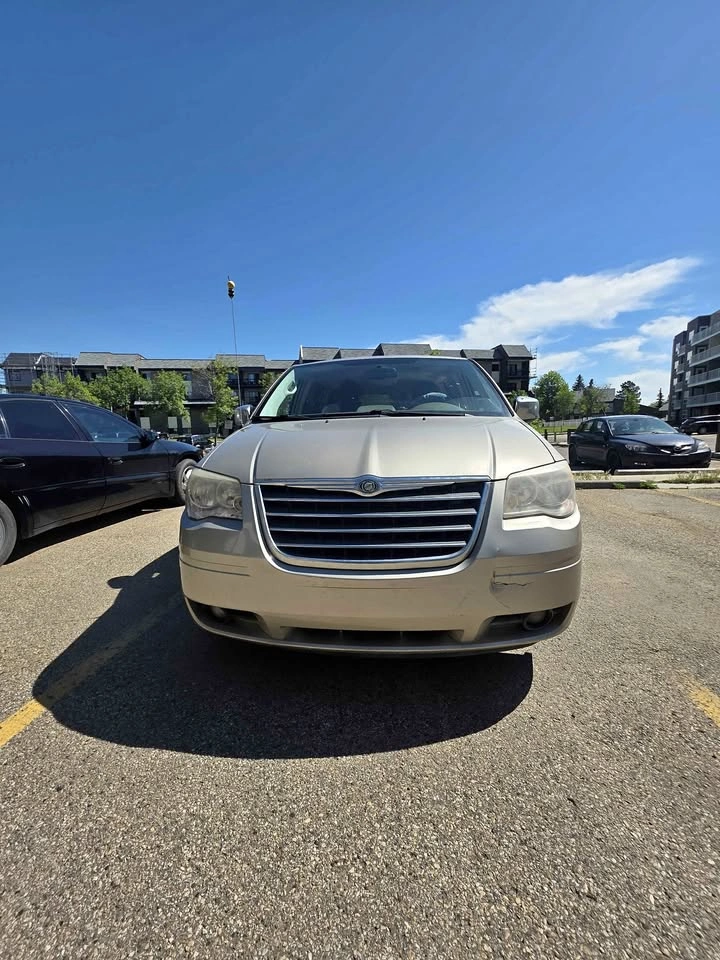 2008 Chrysler Town & Country