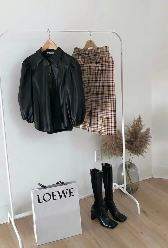 Zara Puff Sleeve Black PU Leather Top - photo 3
