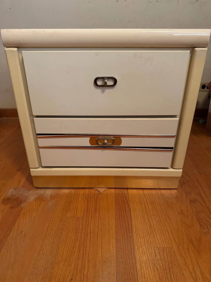 White Bedside Table - photo 2