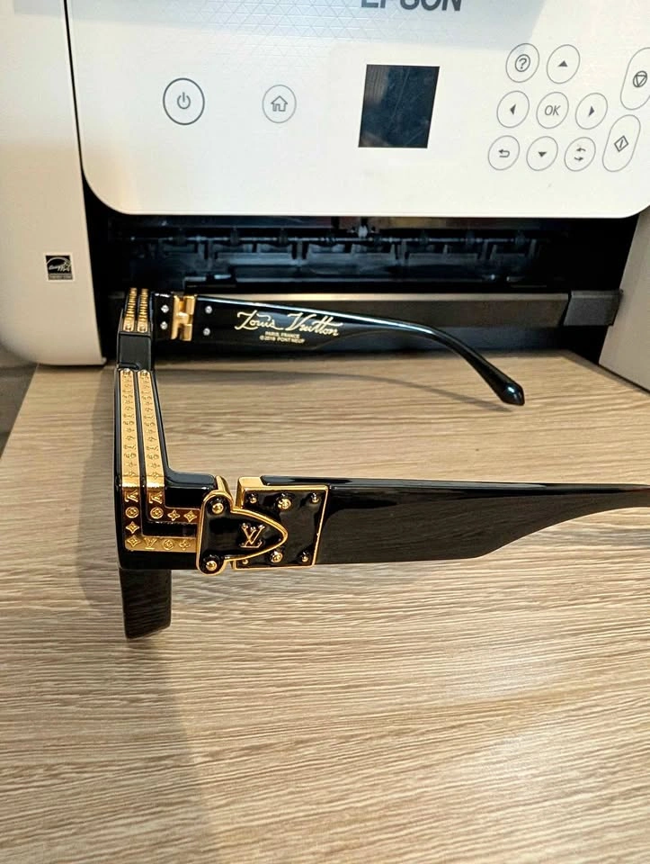 Louis Vuitton Z1165W 1.1 Millionaires Sunglasses - Black
