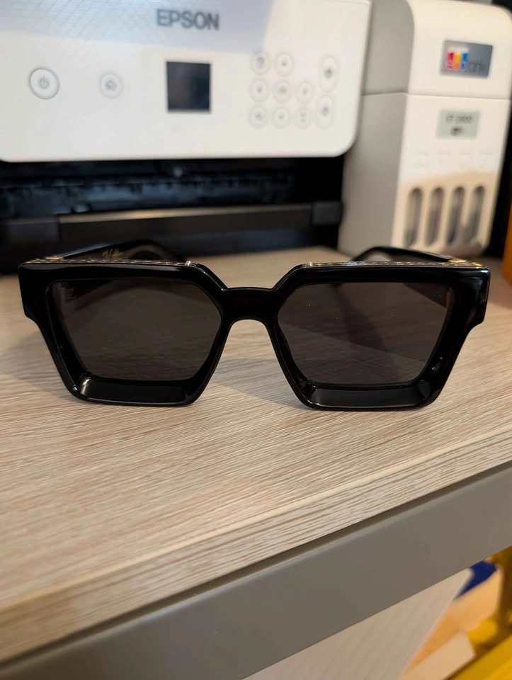 Louis Vuitton Z1165W 1.1 Millionaires Sunglasses - Black - photo 2