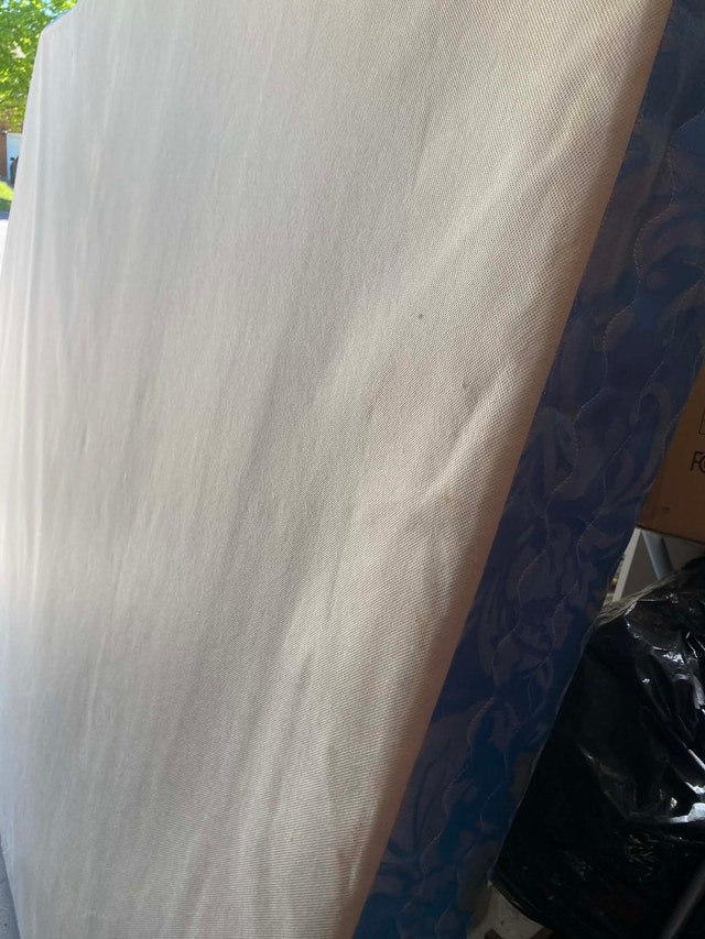 Queen size box spring $30 - photo 3