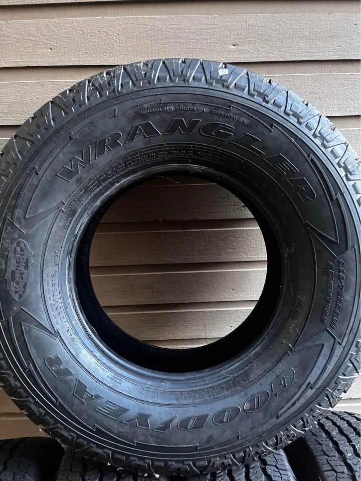 Goodyear Wrangler All Terrain Tires 265/70/R16 - photo 3