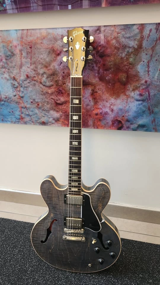 $5500 Gibson Memphis ES-335 Figured Electric Guitar – Indigo Blu - photo 2