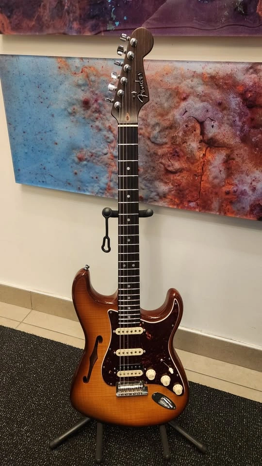 $4500 Fender Rarities Thinline Stratocaster HSS - Violin Burst - photo 2