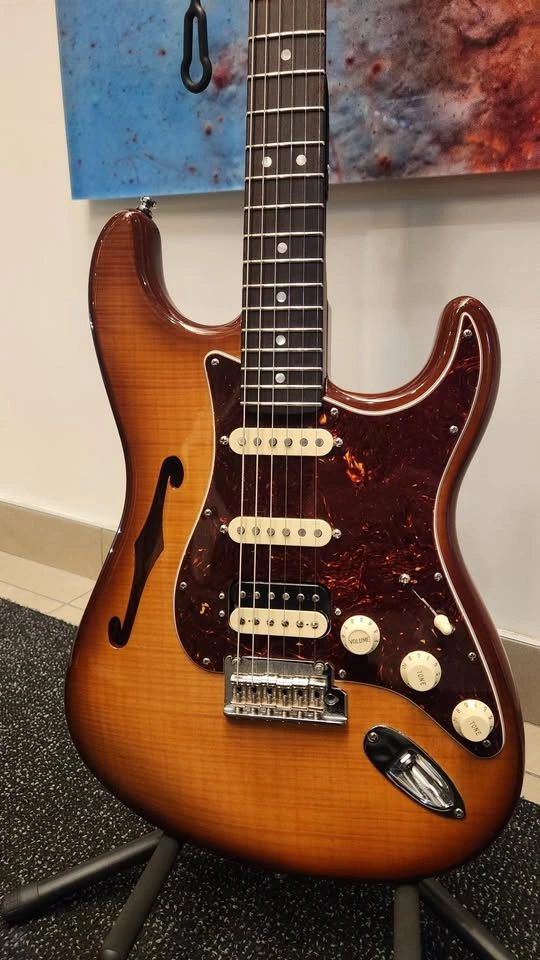 $4500 Fender Rarities Thinline Stratocaster HSS - Violin Burst - photo 3