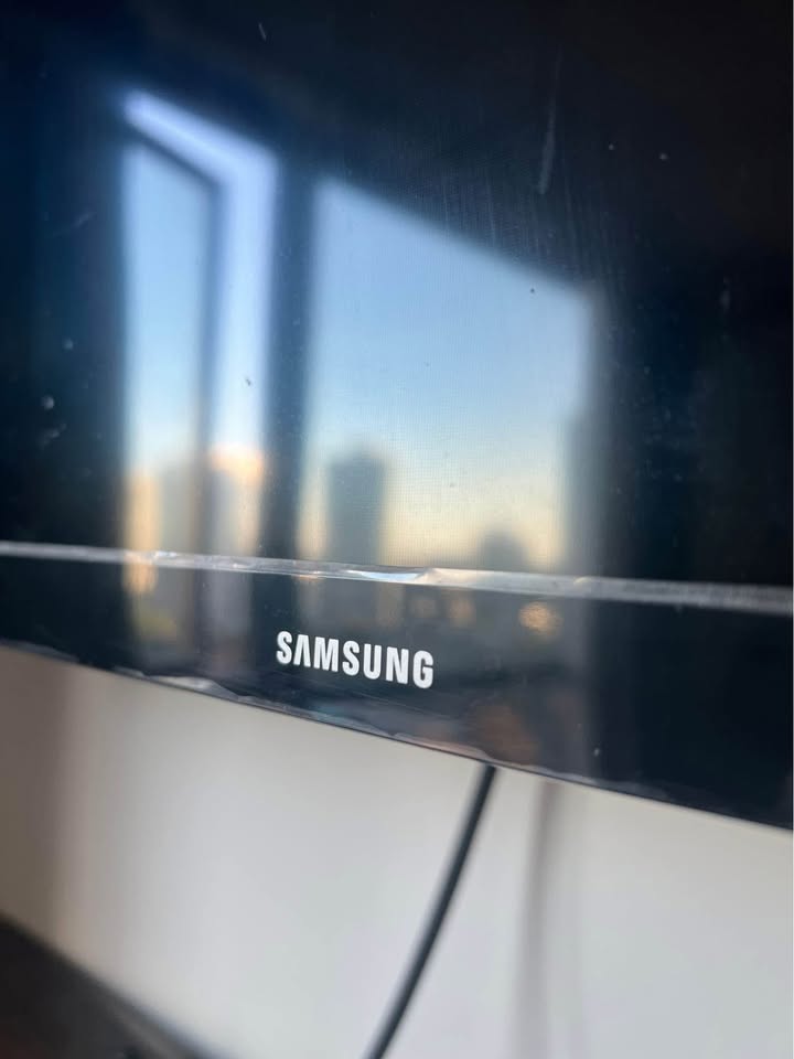 Samsung TV 30" - photo 2