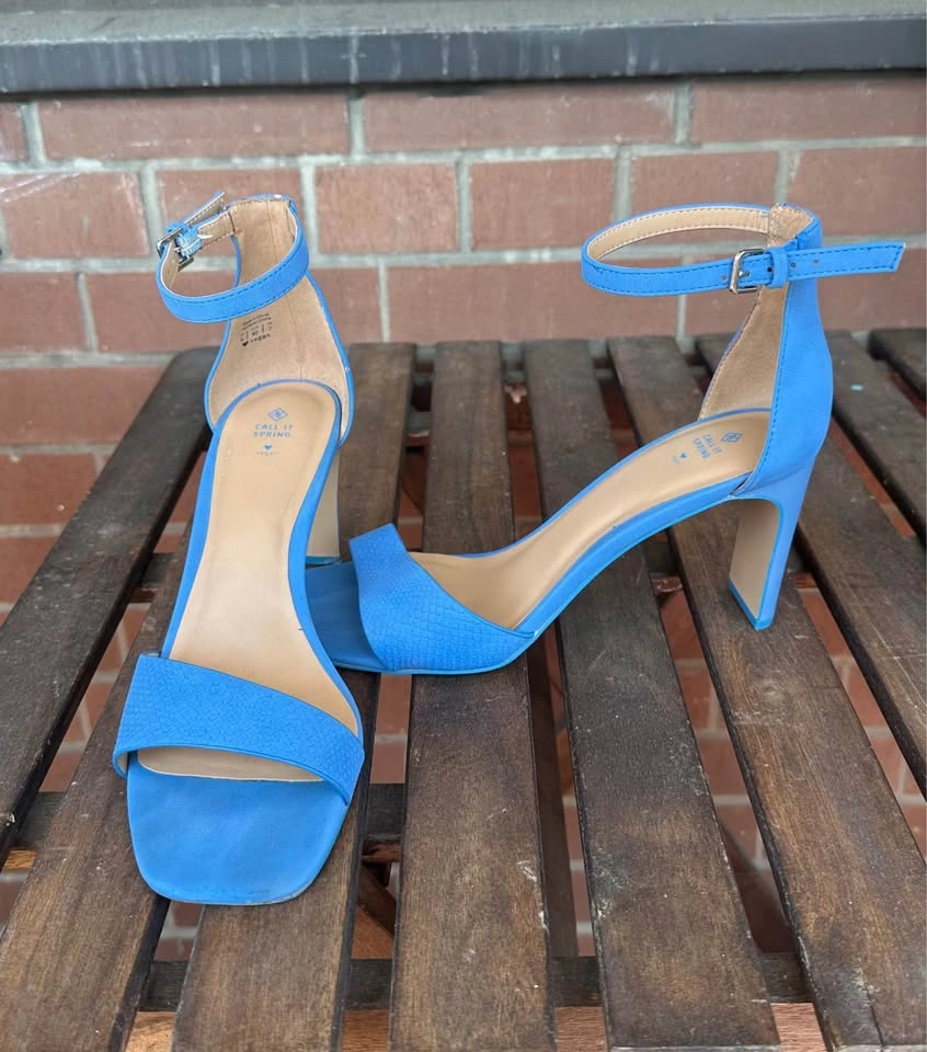 Call it spring blue heels size 8.5 - photo 2
