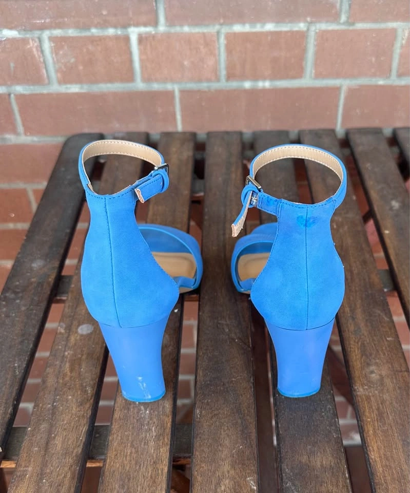 Call it spring blue heels size 8.5 - photo 4