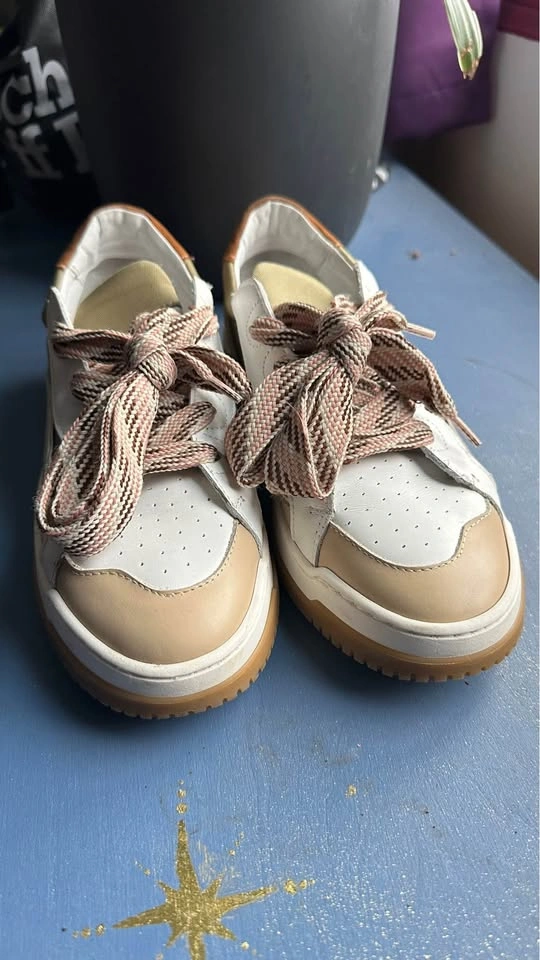 Mimosa Snickers (Browns shoes) size 9 - photo 2