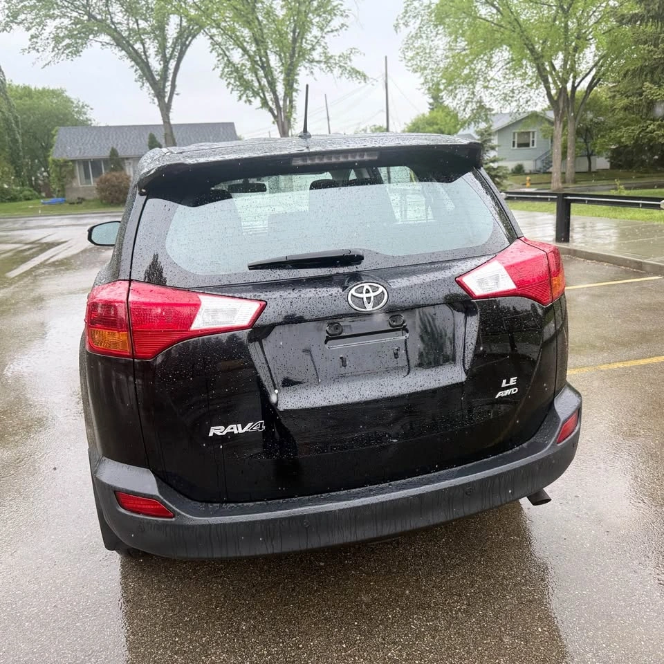 2015 Toyota RAV4 LE AWD - photo 5