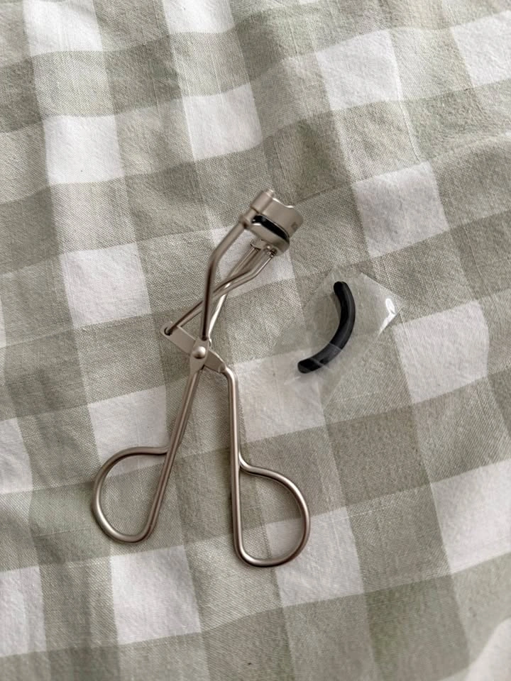 Rose Inc new eyelash curler