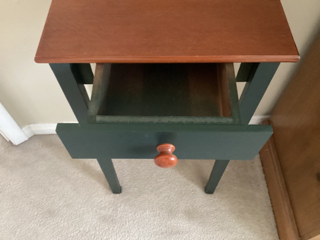 Country Style Accent Table and Mirror Set - photo 2