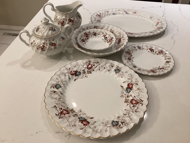 Lovely dinnerware set
