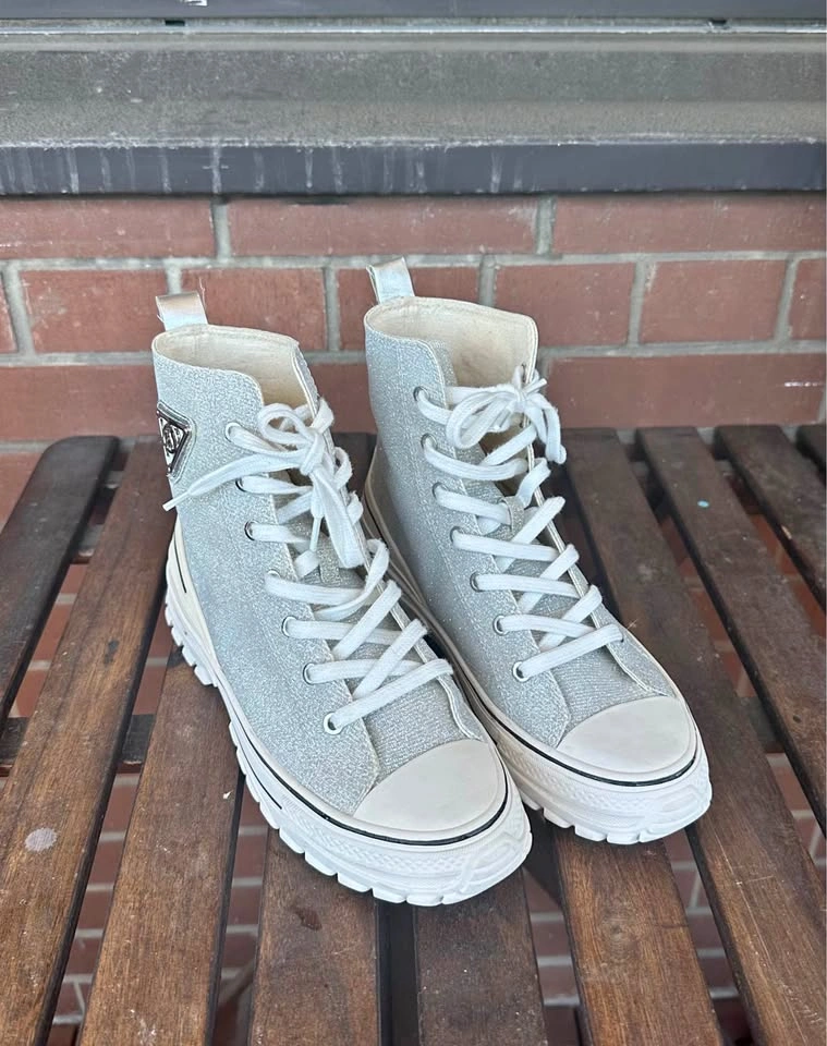 Wishbone Shiny Sneakers BNIB Size 10