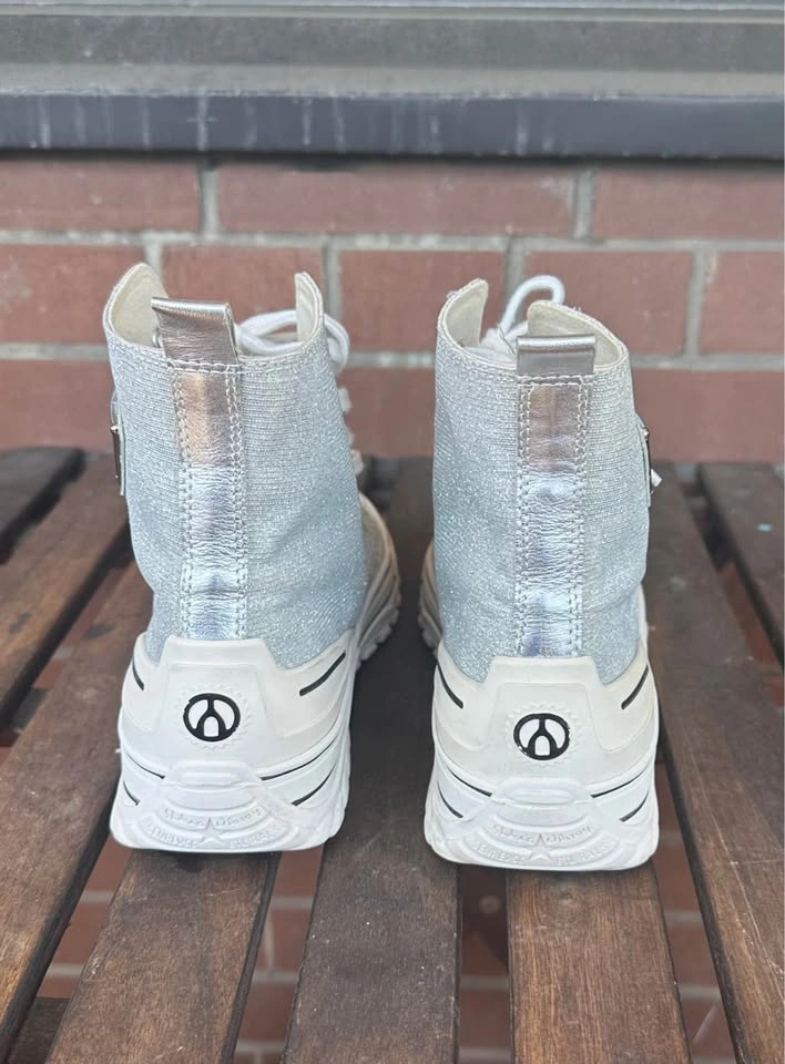 Wishbone Shiny Sneakers BNIB Size 10 - photo 3