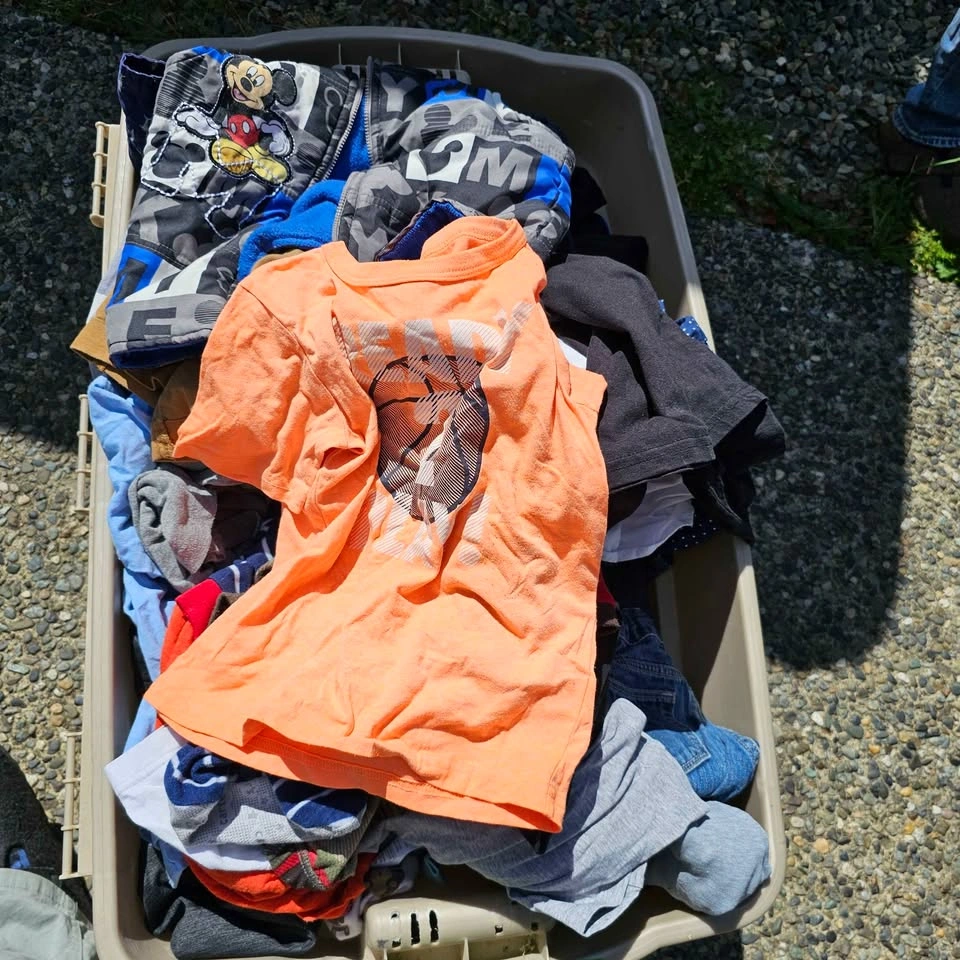 Large boys Size 4T Clothes Lot - photo 3