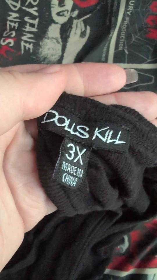 Dolls kill plus size crop tank - photo 2