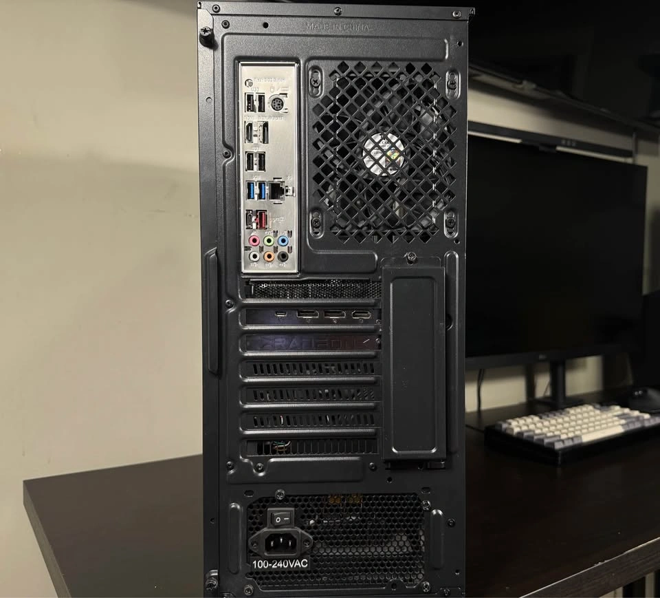 Ryzen 7 5700X3D / RX 6800 XT Gaming PC - photo 3