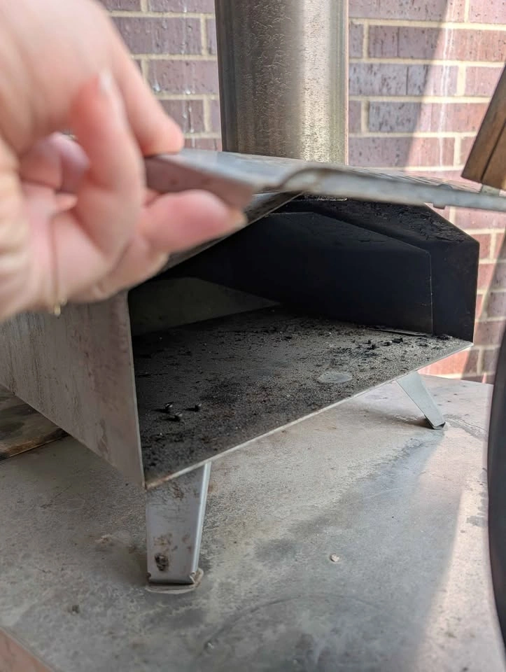 Pellet wood burning ooni 3 pizza oven - photo 4