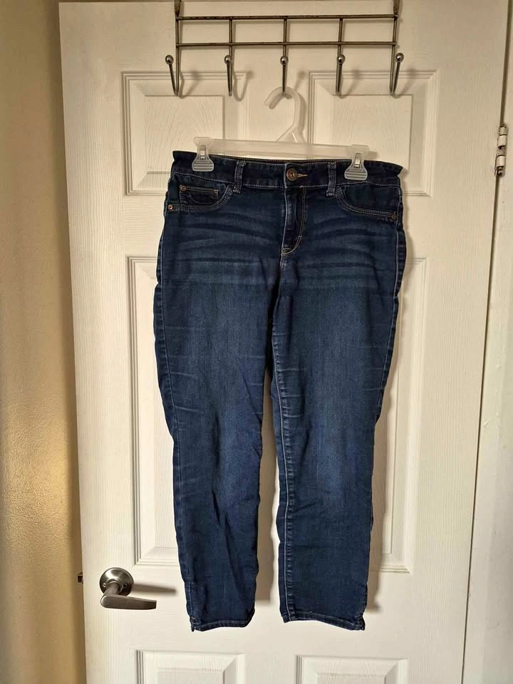 Various womans jeans