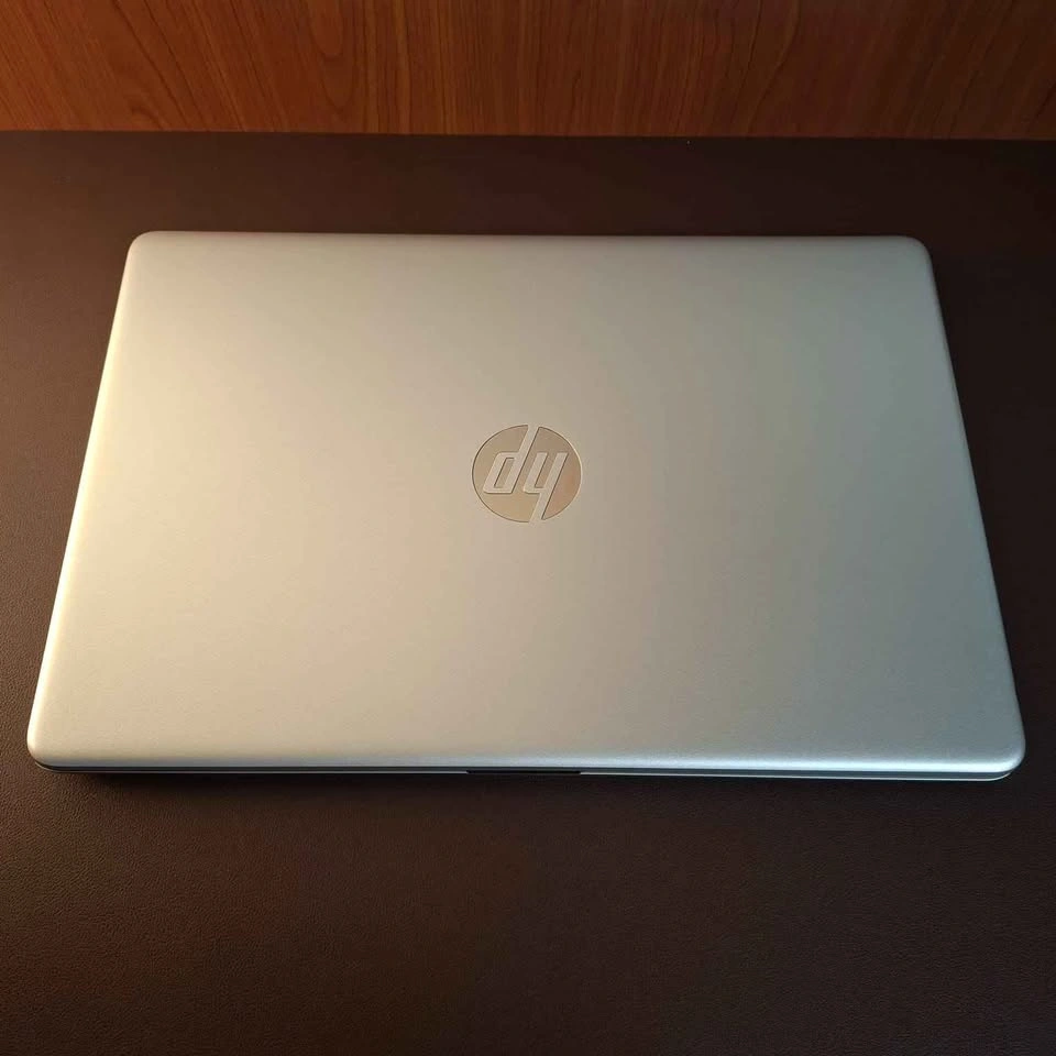 HP Laptop 15" Core i5 11th Gen / 8GB RAM / 256GB SSD / Iris Xe - photo 4