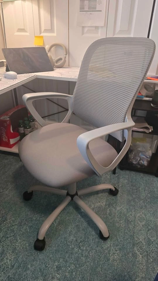 Gray Ergonomic Office Chair – Excellent Condition - photo 5