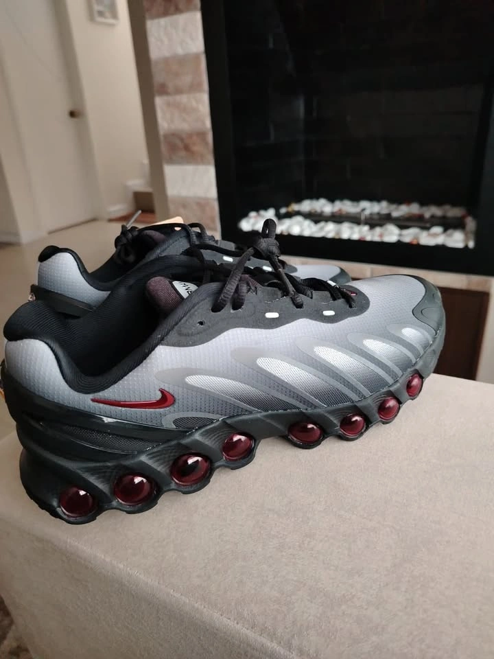 NIKE AIR MAX DN8 Men's Size 7 US - photo 2