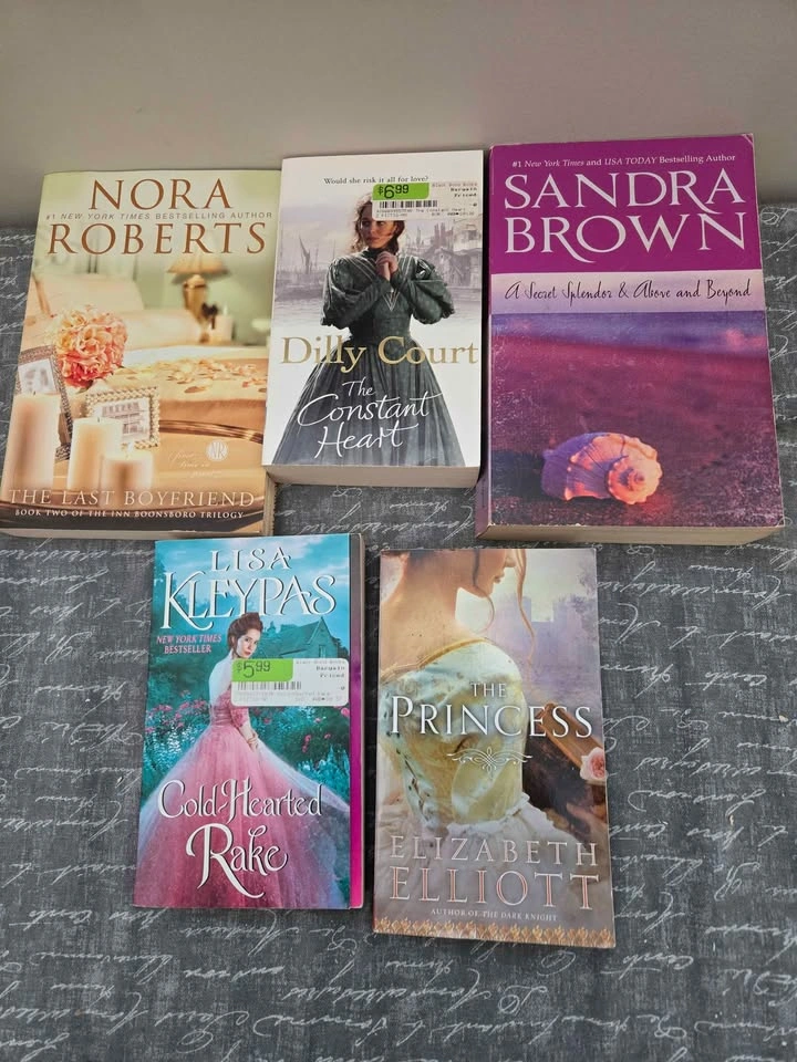 15 Romance & Fiction Books - photo 2