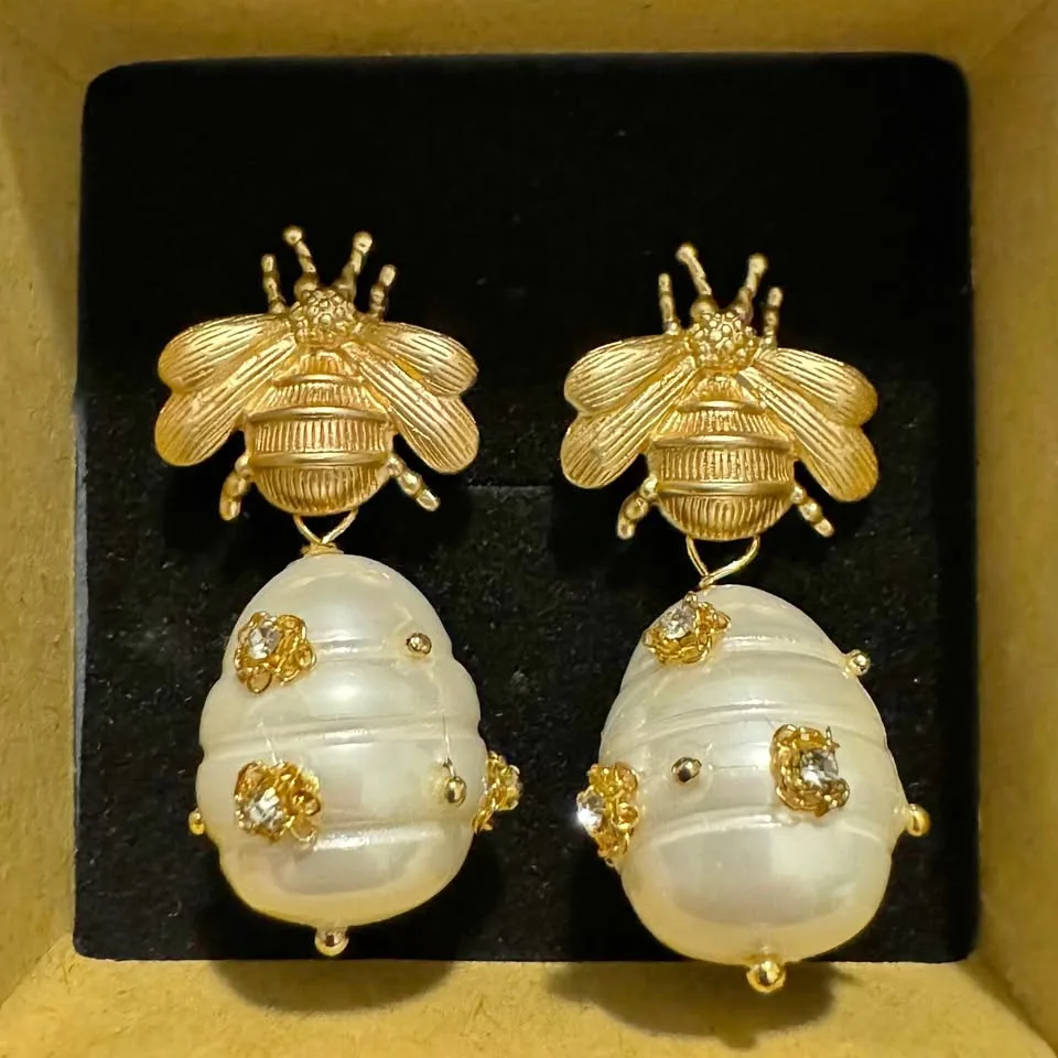 Gold Bee Pearl Drop Earrings 🐝 (Matte Gold, Brushed Gold) thumbnail