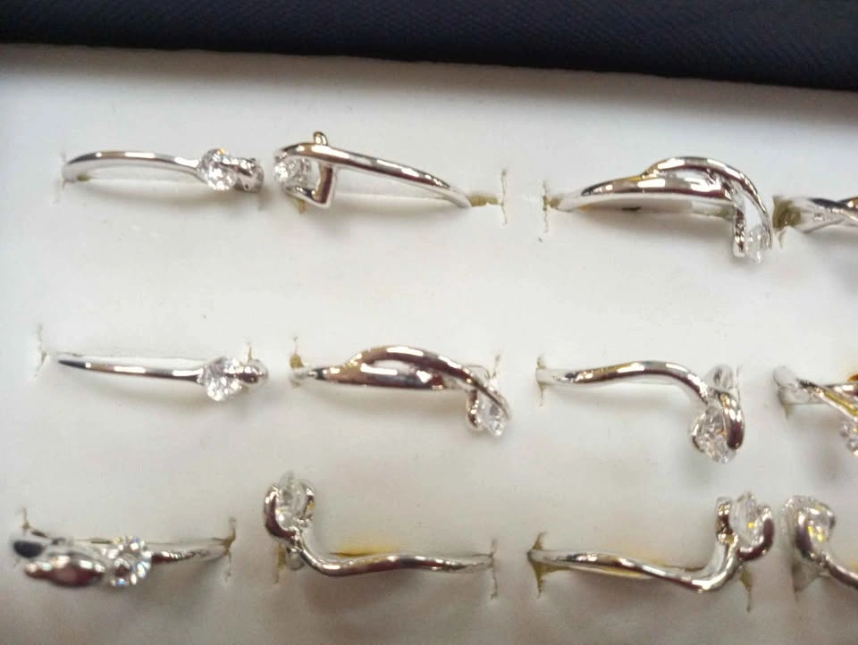 Brand New Assorted Sizes Fashion Rings - photo 2