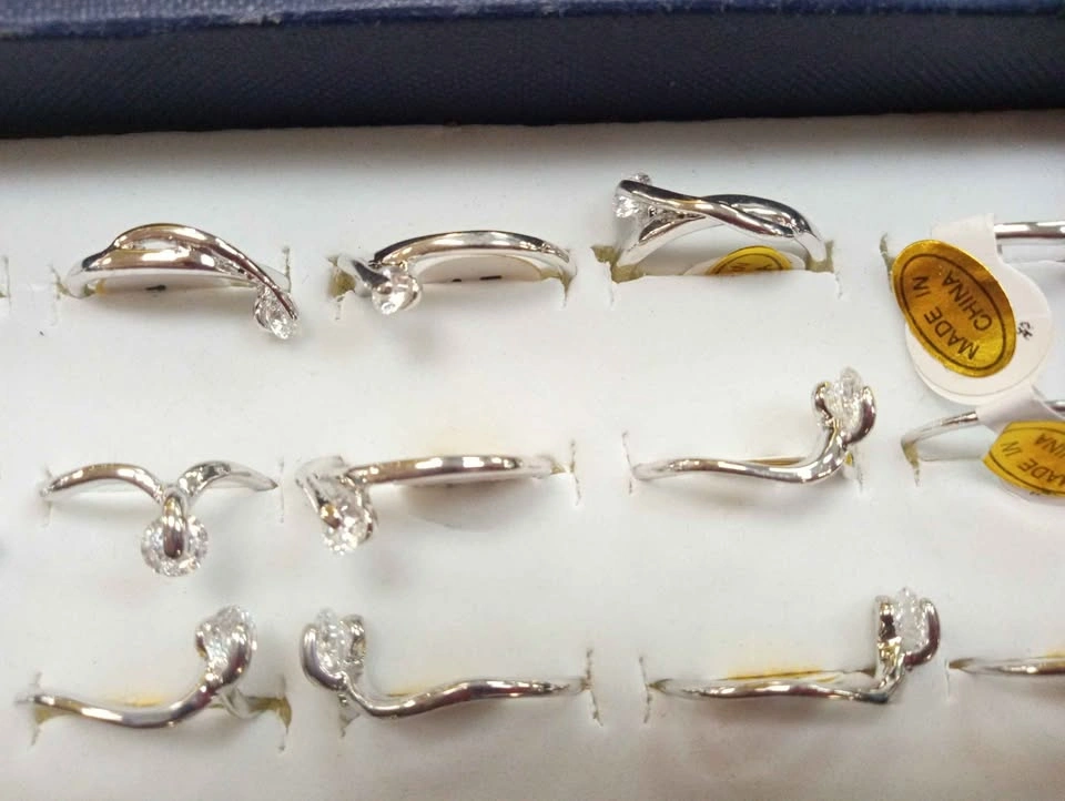Brand New Assorted Sizes Fashion Rings - photo 3