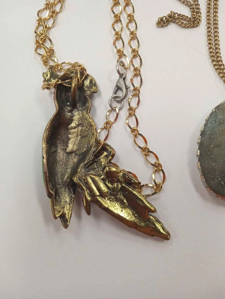 Vintage Necklaces Gold Tone Costume Jewelry - photo 3