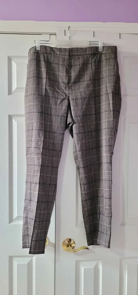 NEW Women's Le Chateau Dress Pants Size 18W image indicator(5)