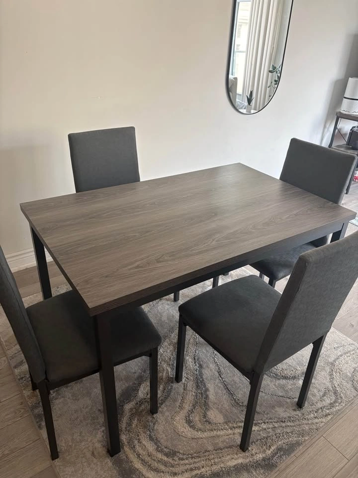 Modern Dining Set – Great Condition (Moving Out Sale) - photo 3