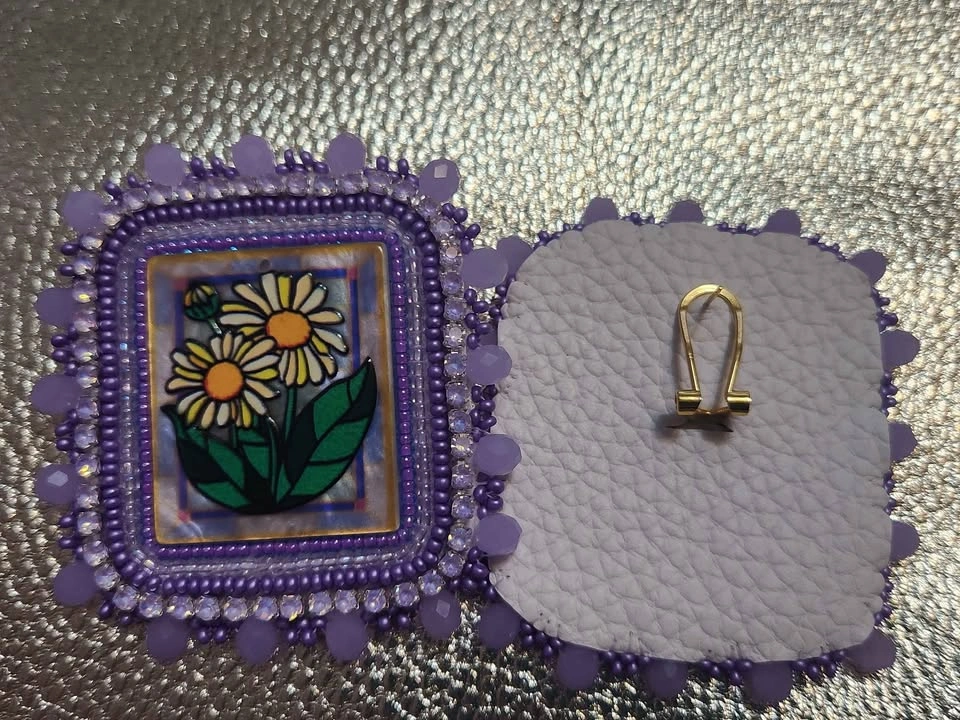 Indigenous made Purple Beaded Daisy Earrings - photo 4