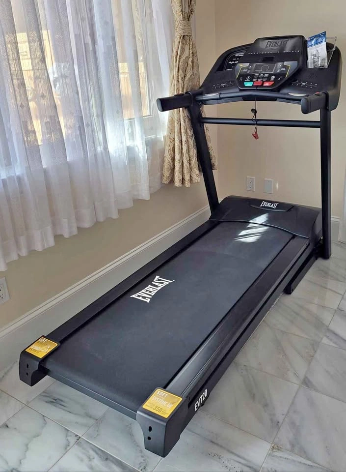 Everlast Folding Treadmill (Almost New)