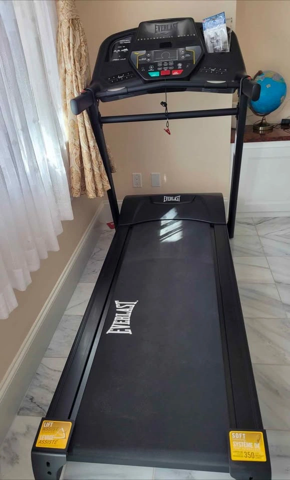 Everlast Folding Treadmill (Almost New) - photo 2