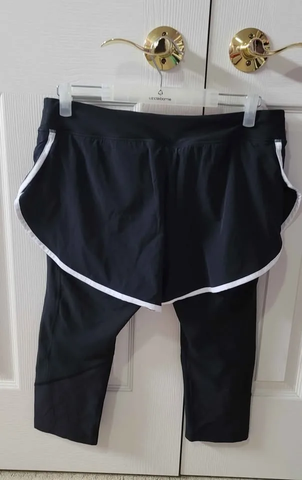 Women's Under Armour Activewear Shorts w Tights Size XL image indicator(2)
