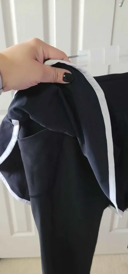 Women's Under Armour Activewear Shorts w Tights Size XL image indicator(3)