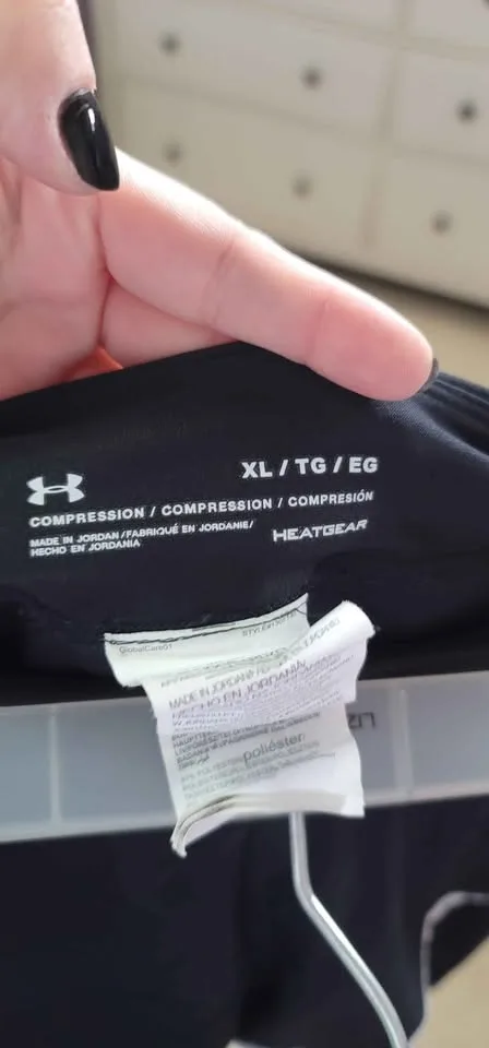 Women's Under Armour Activewear Shorts w Tights Size XL image indicator(5)