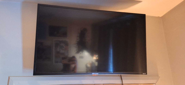 Hisense TV-32"